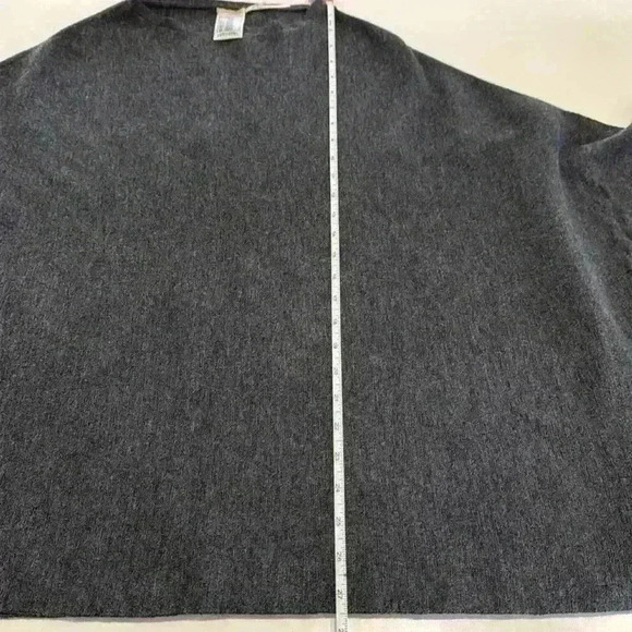 Max Studio Women’s Wool Blend Poncho - Picture 5 of 6